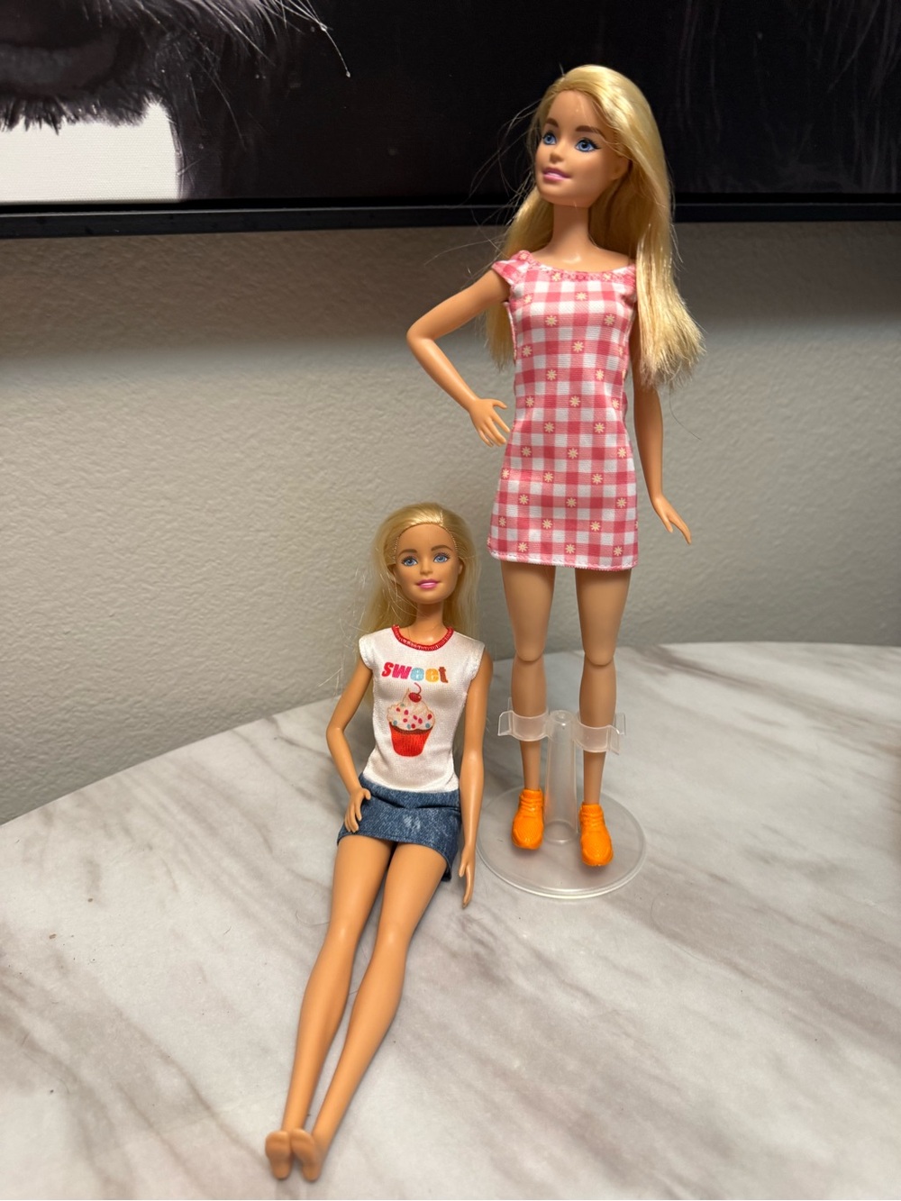 Barbie Mattel 2 blonde dolls 1 articulated limbs both newer gen